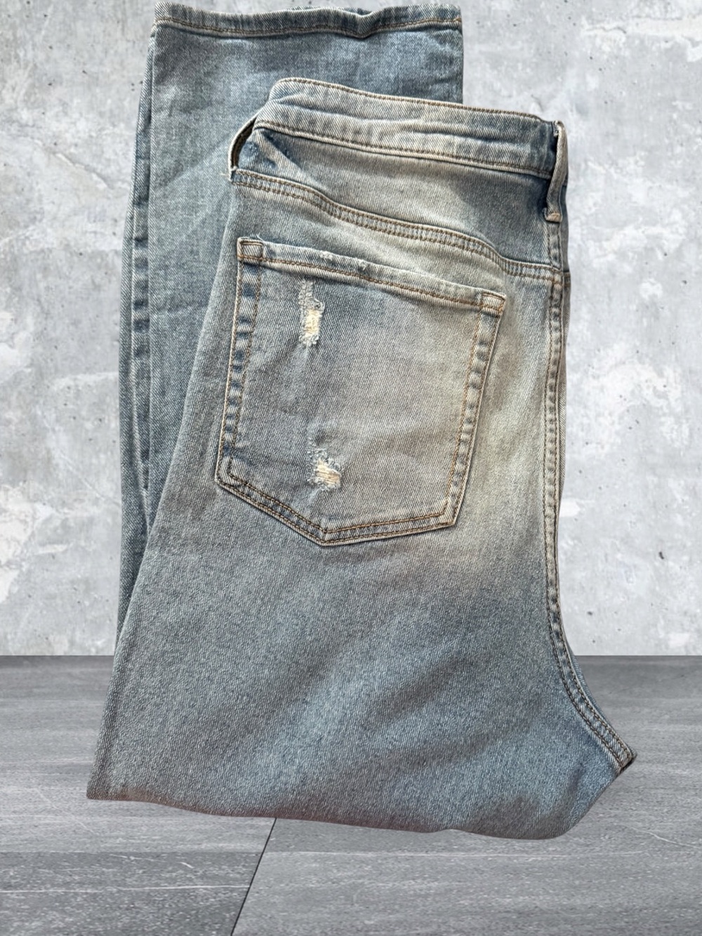 Ladies Seven7 Distressed Jeans Size 14 Length 25.5”